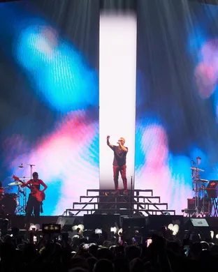 Alejandro Sanz Highland