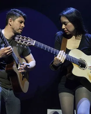 Rodrigo Y Gabriela  Highland