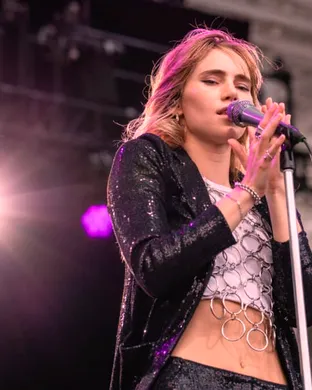 Suki Waterhouse Anaheim